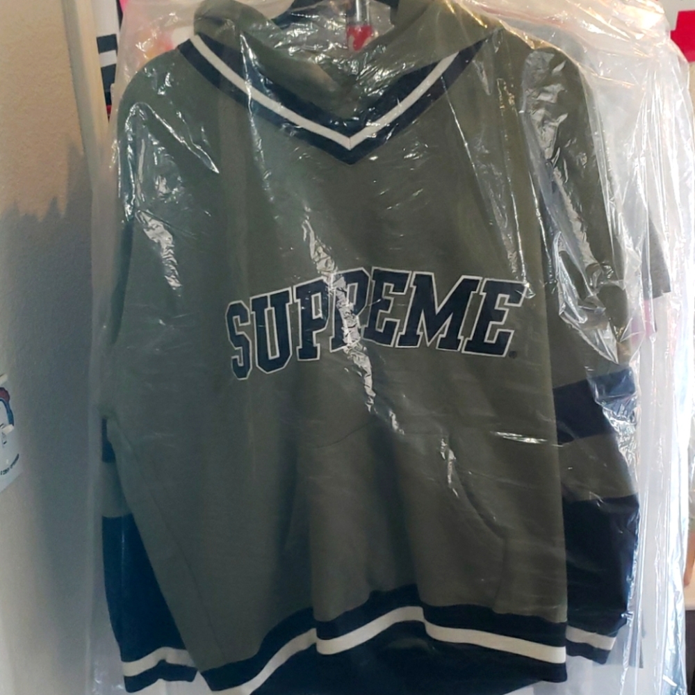 supreme hockey hoodie
